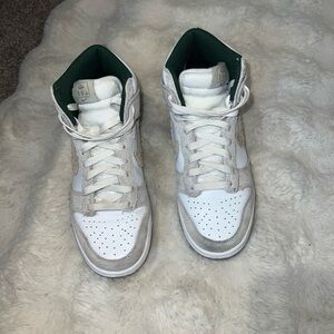 Stylish High-Top Sneakers with Green Lining